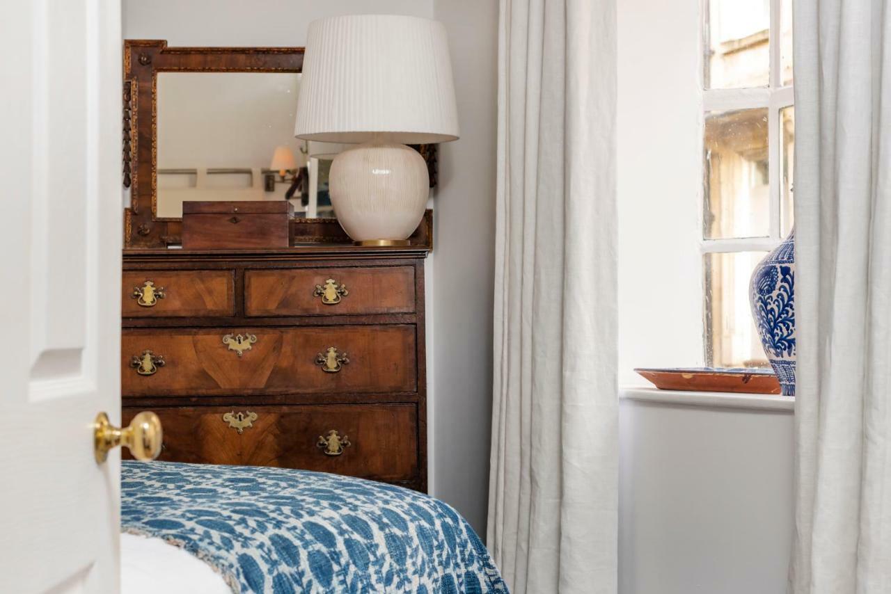 Stylish & Spacious City Center Georgian Townhouse Бат Экстерьер фото